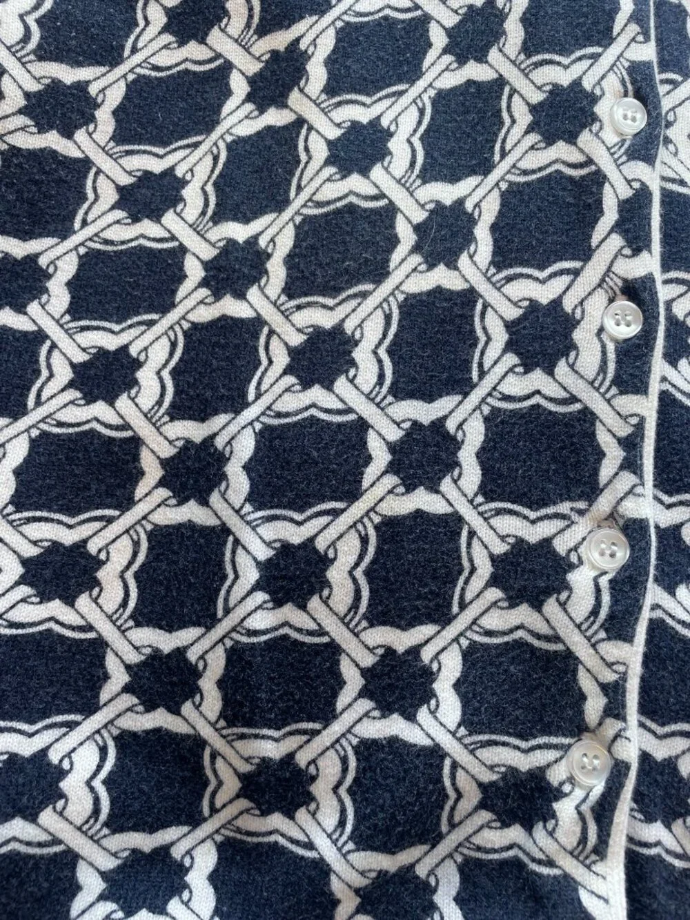 Navy & White Patterned Cardigan – Size L - Picture 3 of 4